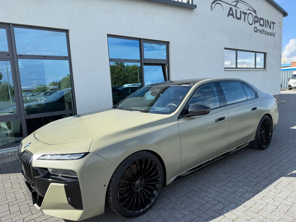 Bild des Angebotes BMW 740d xDrive M Sport Crafted Clarity Sky Lounge