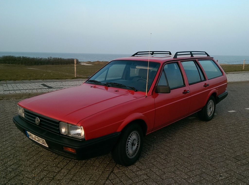 Volkswagen Passat 32B Kombi H-Kennzeichen Oldtimer 87