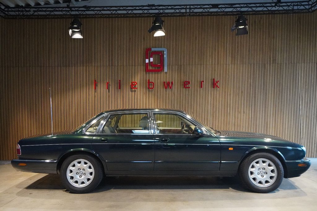 Bild des Angebotes Jaguar XJ8 Sovereign 4.0 V8-58500 KM-Grün/Beige