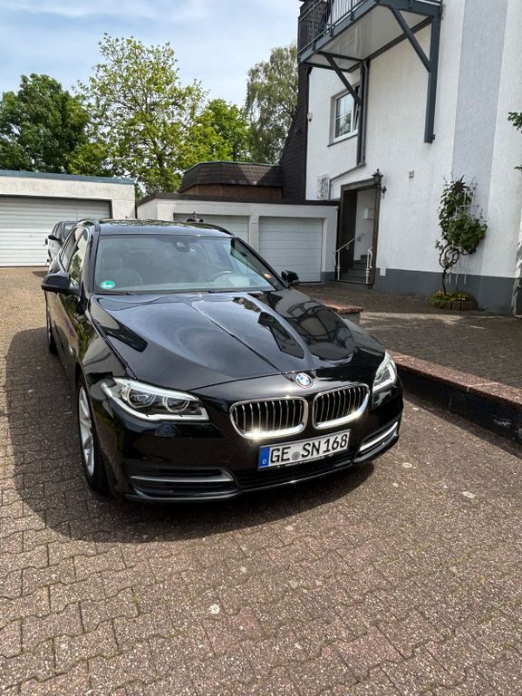 BMW 530d Touring A - Head UP/AHK/Pano/Scheckheft