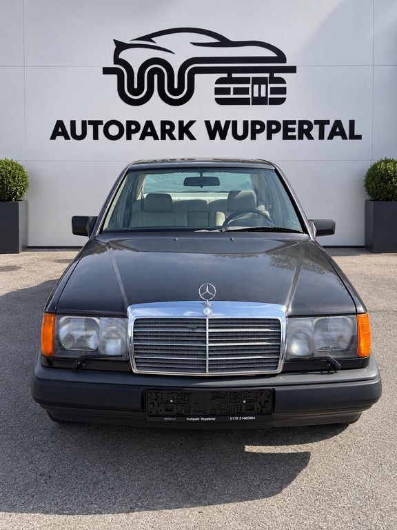 Bild des Angebotes Mercedes-Benz E300*W124*AUTOMATIK*HU NEU*KLIMA*102.000KM