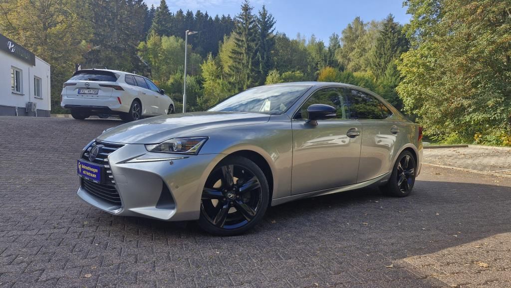 Lexus IS300H 2.5 Hybrid Klimaautomatik+Sitzheizung