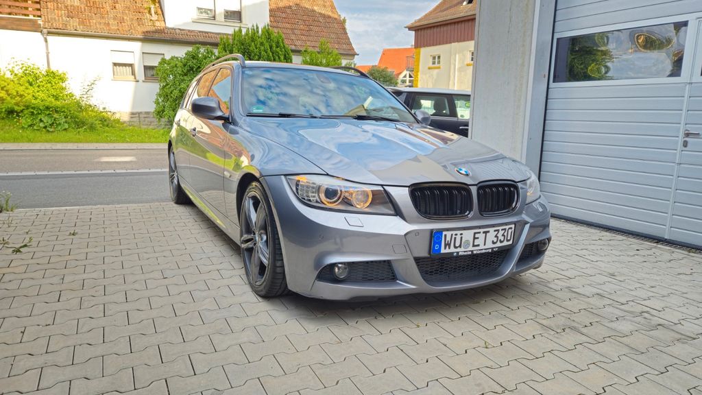 Bild des Angebotes BMW 330dTour.MPaketAuto.8FachPanoramaKeyless Entry