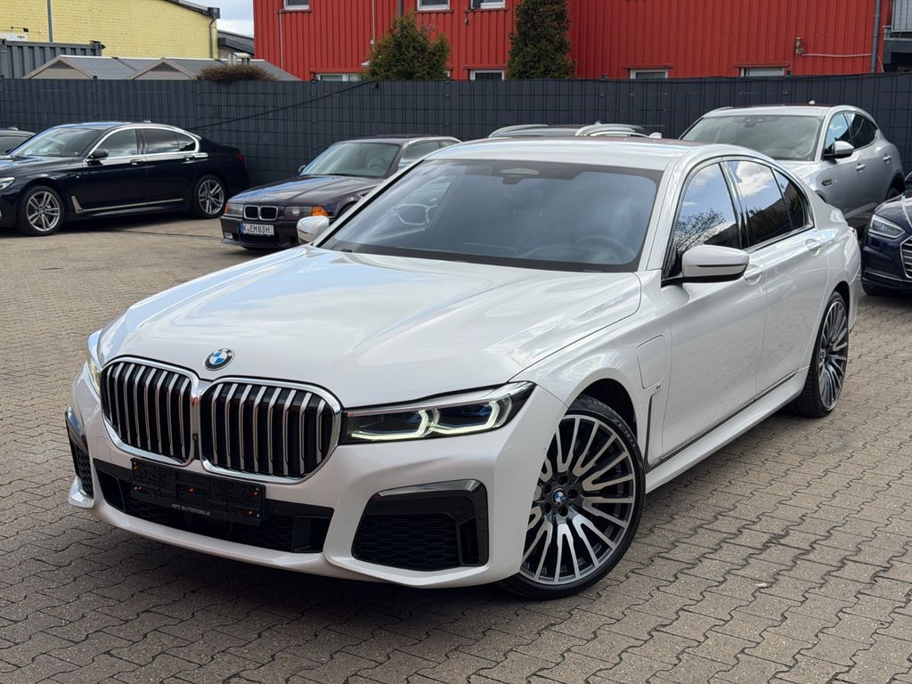 Bild des Angebotes BMW 745e M Sport/Laser/HUD/SoftClose/Nappa/Massage