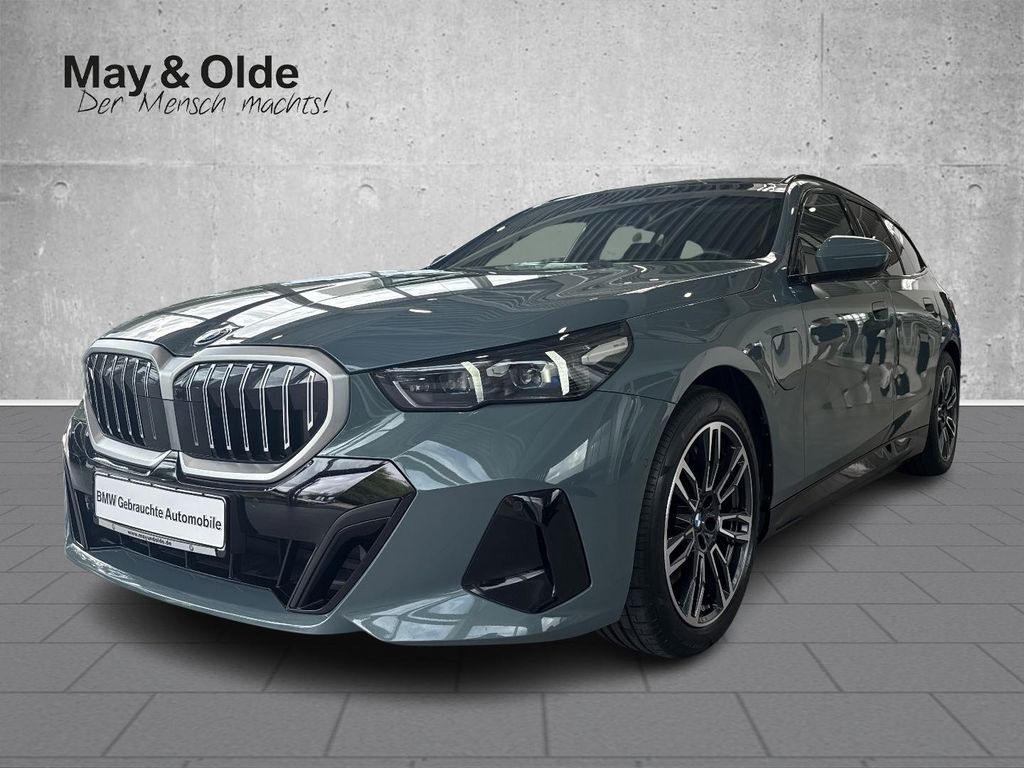 Bild des Angebotes BMW 550 e xDrive Touring Sportpaket HUD AD AHK-el. k