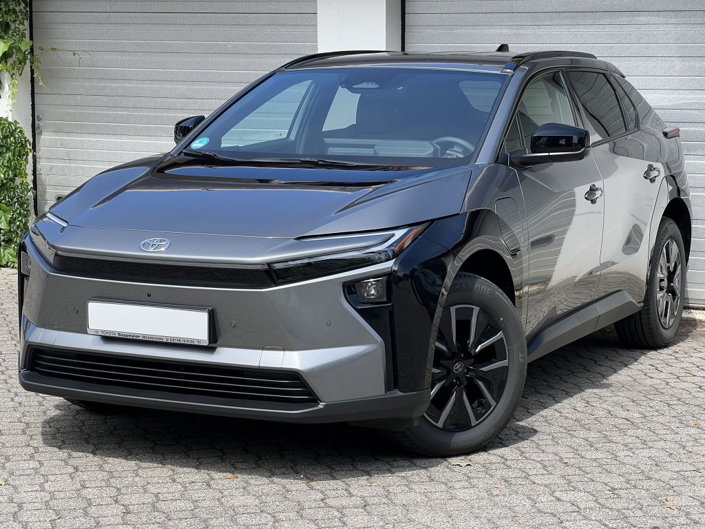 Bild des Angebotes Toyota bZ4X FWD Teamplayer Top-Zustand