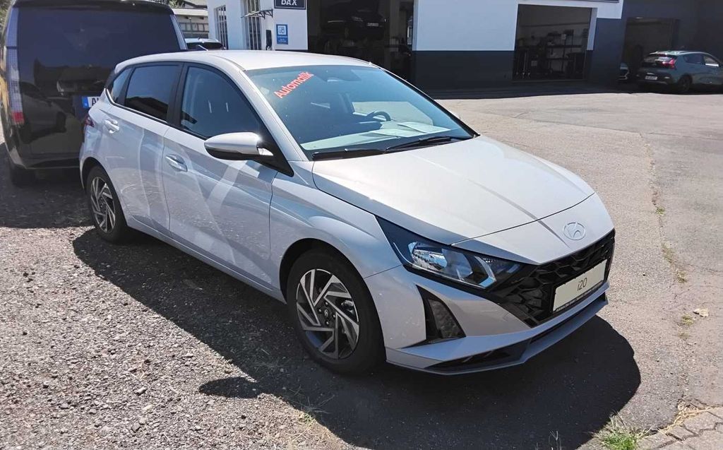 Bild des Angebotes Hyundai i20 1.0 T-GDI DCT NAVI Sitzh. ALU KAMERA