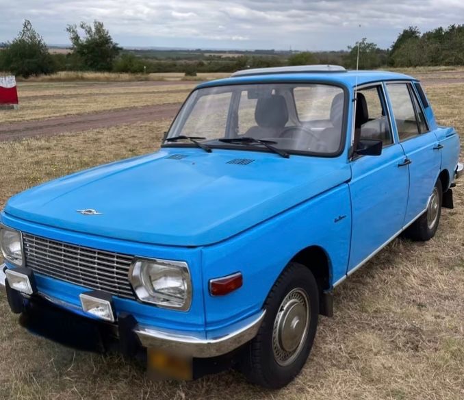 Wartburg 353 mit H-Zulassung, Schiebedach, Hängerkupplung