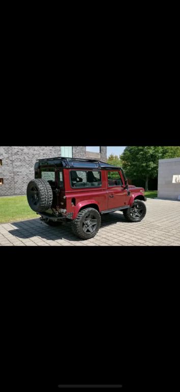 Bild des Angebotes Land Rover Defender 90 TD4 Station Wagon E E