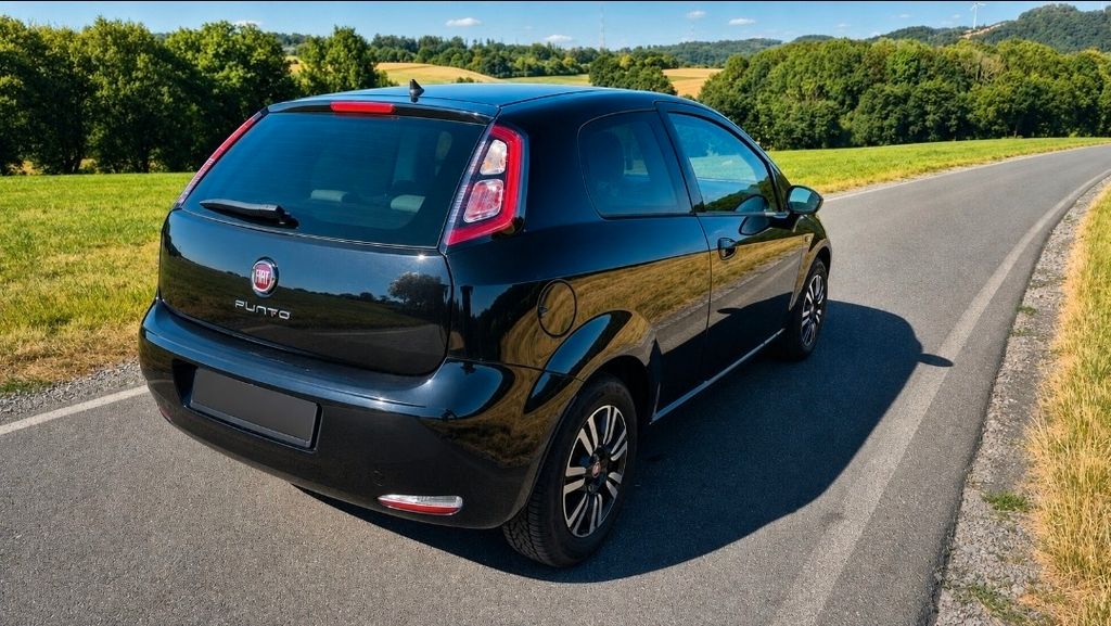 Bild des Angebotes Fiat Punto 1.2 8V LOUNGE LOUNGE