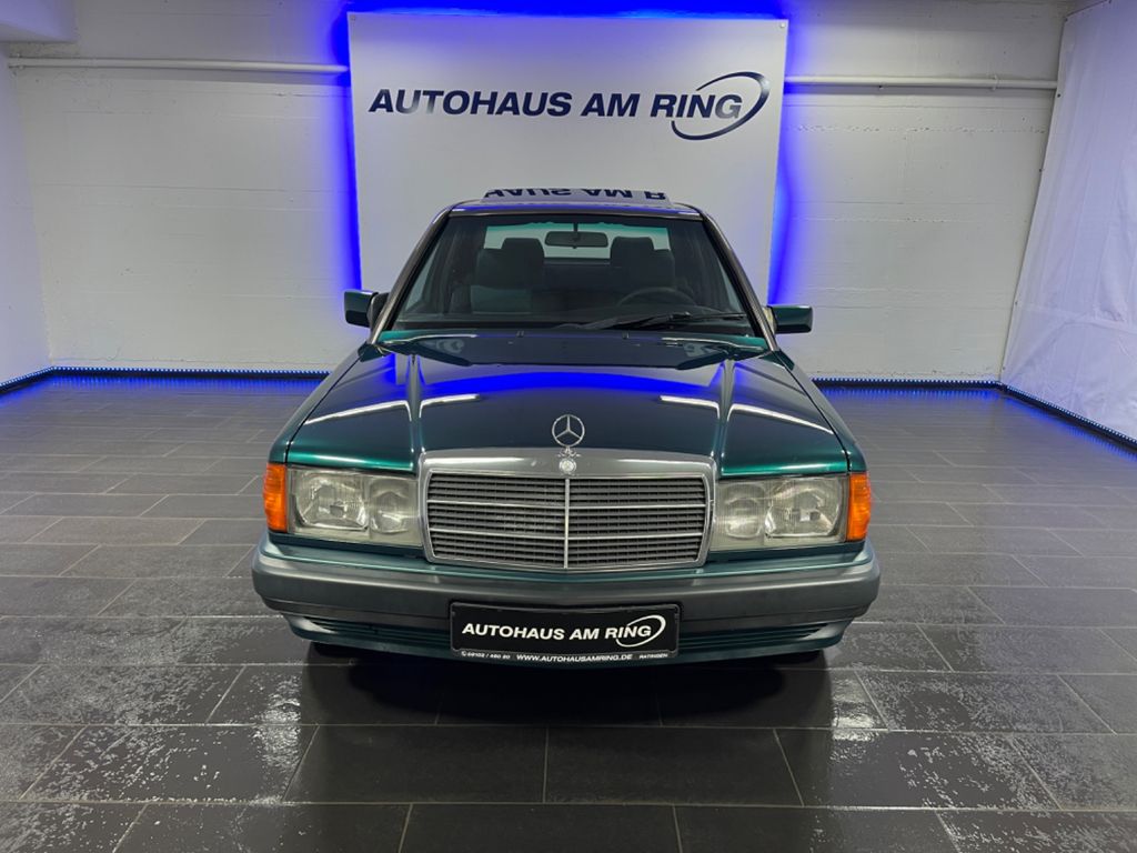 Bild des Angebotes Mercedes-Benz 190 D 2.5 Avantgarde verde SHD AHK ALU CARPASS
