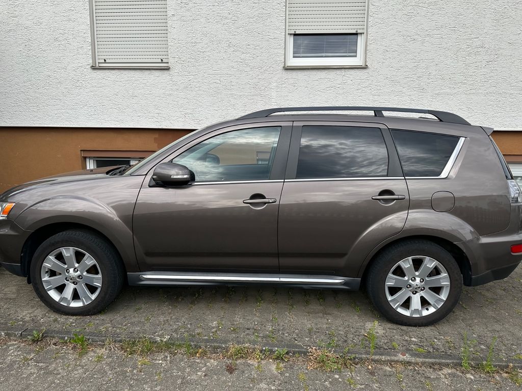 Bild des Angebotes Mitsubishi Outlander 2.2 DI-D+ MIVEC Instyle 4WD Instyle