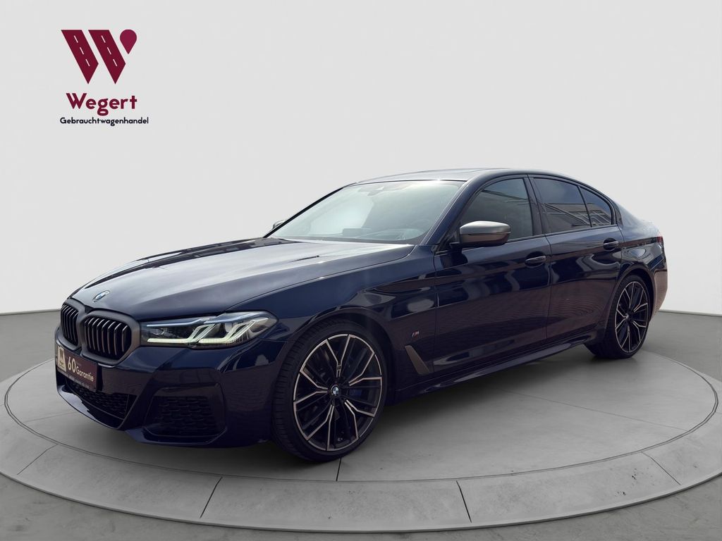 Bild des Angebotes BMW M550i xDrive*STANDHEIZUNG*MASSAGE*HUD*H&K*LASER