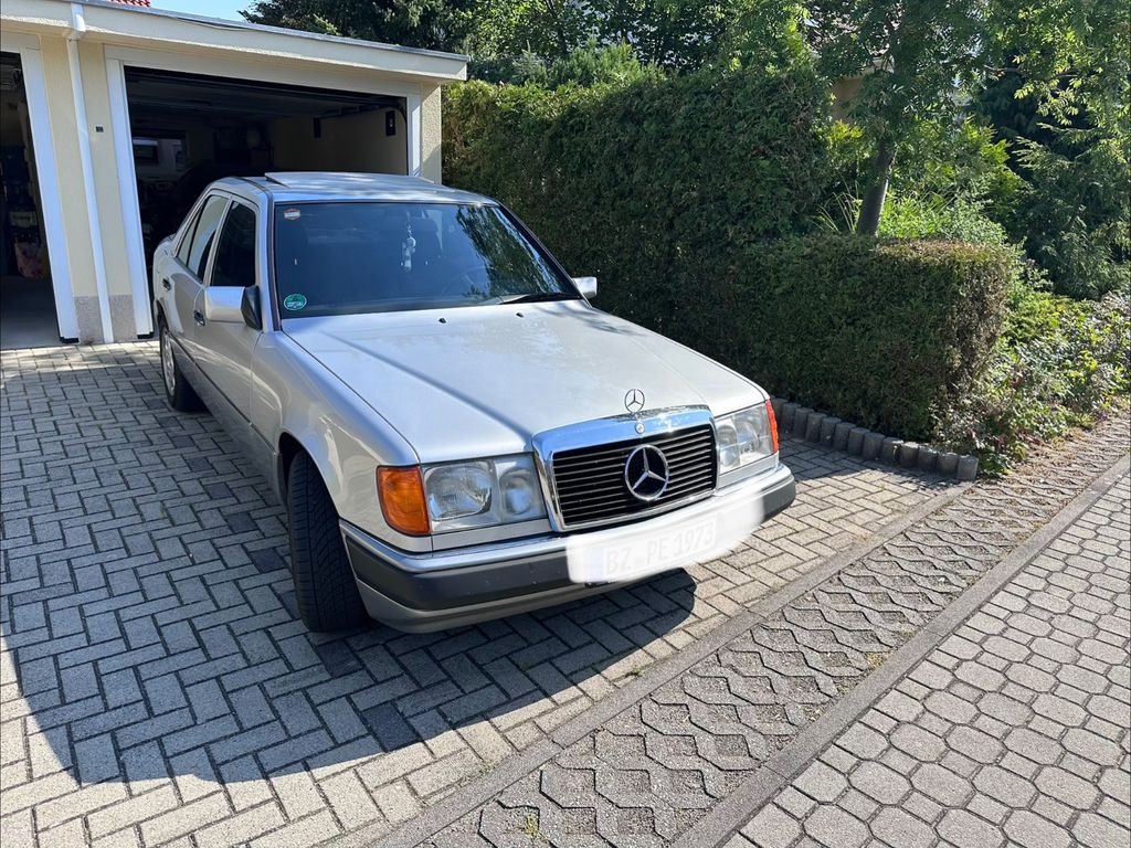 Bild des Angebotes Mercedes-Benz W 124 E 260