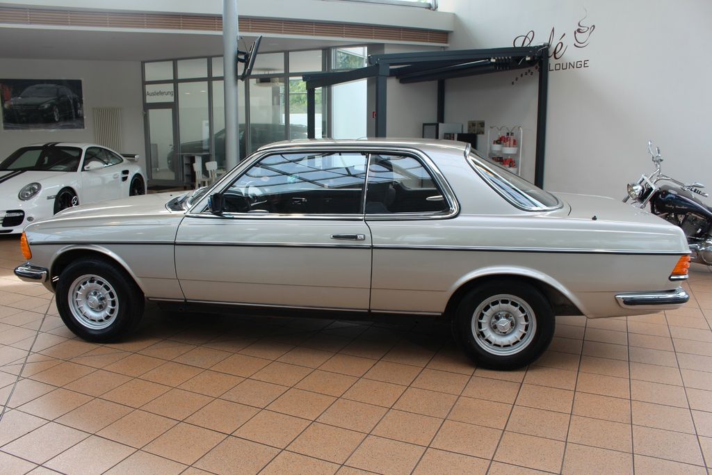 Bild des Angebotes Mercedes-Benz 230CE+W123 +H-ZULASSUNG+