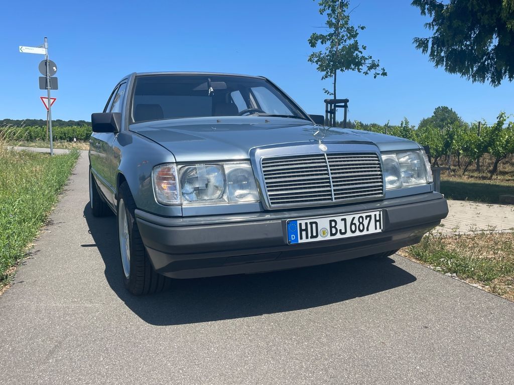 Mercedes-Benz E 250 Oldtimer H-Kennzeichen