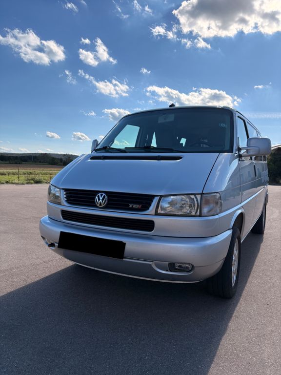 Bild des Angebotes Volkswagen T4 Caravelle 2,5-l-Diesel TDI 111kW Standard
