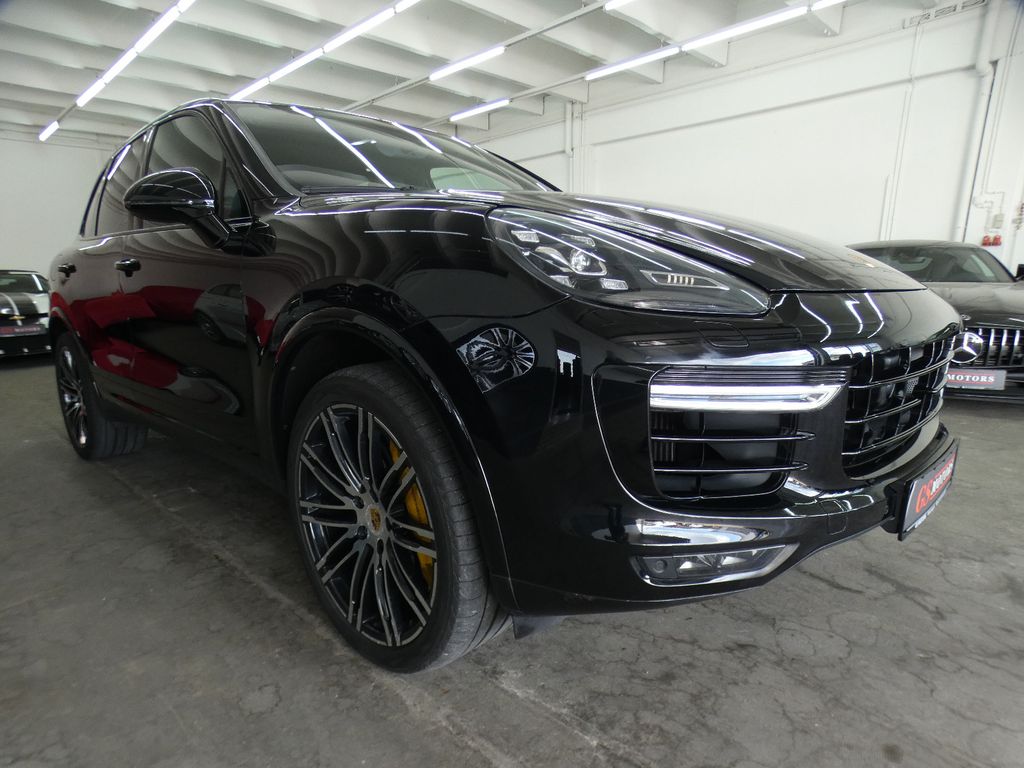 Bild des Angebotes Porsche Cayenne Turbo S*MMI*CHRONO*KERAMIK*S-DACH*LED*