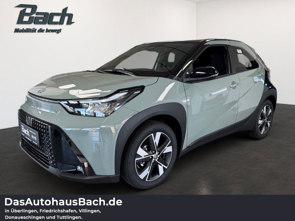 Bild des Angebotes Toyota Aygo X 5-Türer Teamplayer 1.5 l Hybrid Stufenlos