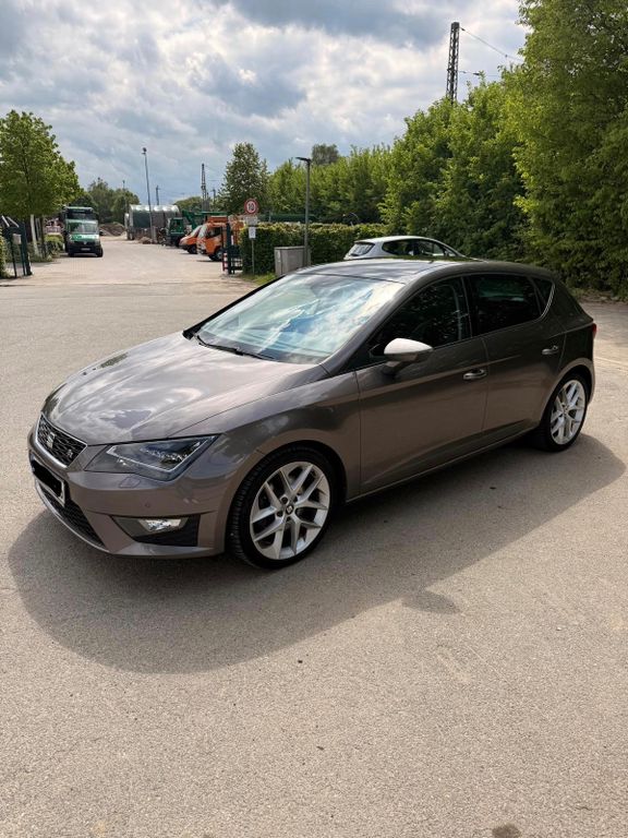 Bild des Angebotes Seat Leon 2.0 TDI 135kW Start&Stop FR DSG FR *Panodac