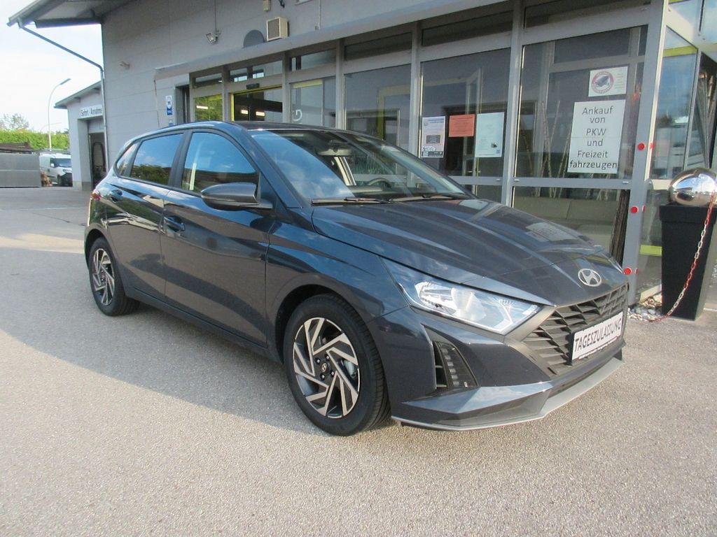 Bild des Angebotes Hyundai i20 1.2 MPI SoMo "Pure" Navi/PDC/RFK/Klima