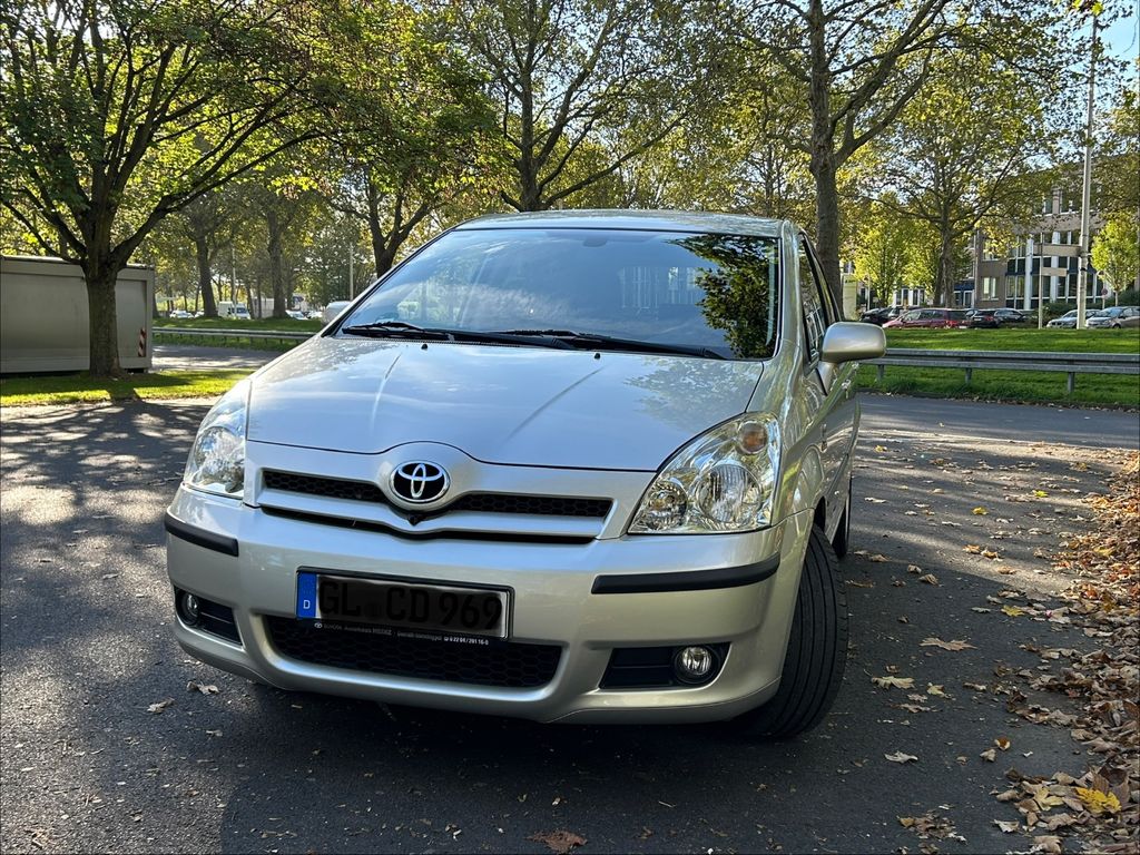Bild des Angebotes Toyota Corolla Verso 2.2-l-D-CAT Executive Executive