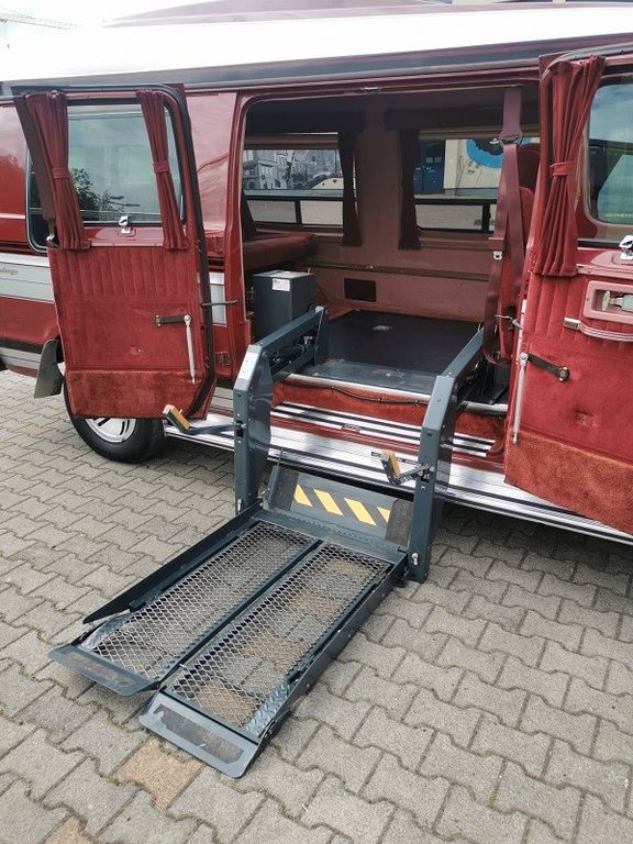 Bild des Angebotes Dodge RAM VAN B250 Challenger, mit el. Rollstuhl Rampe