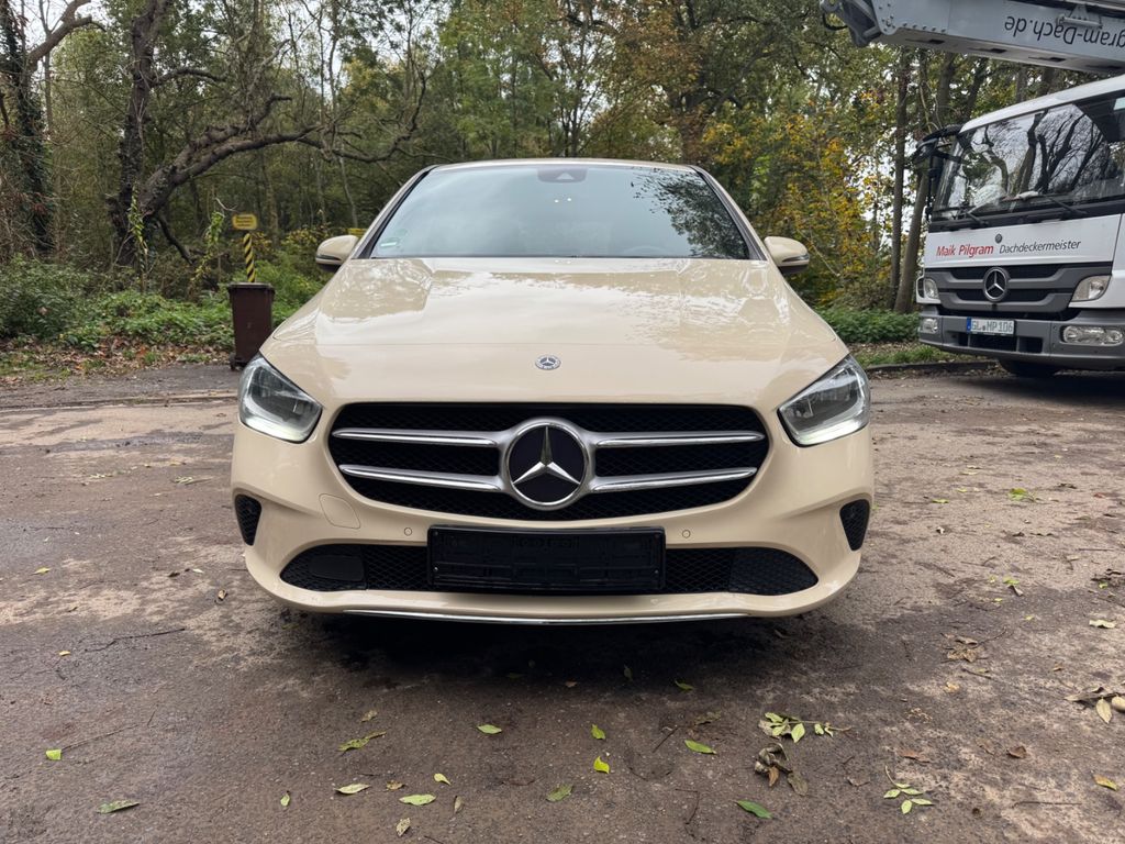 Bild des Angebotes Mercedes-Benz B 180 d/ TAXI/ LEDER/ ALLWETTER
