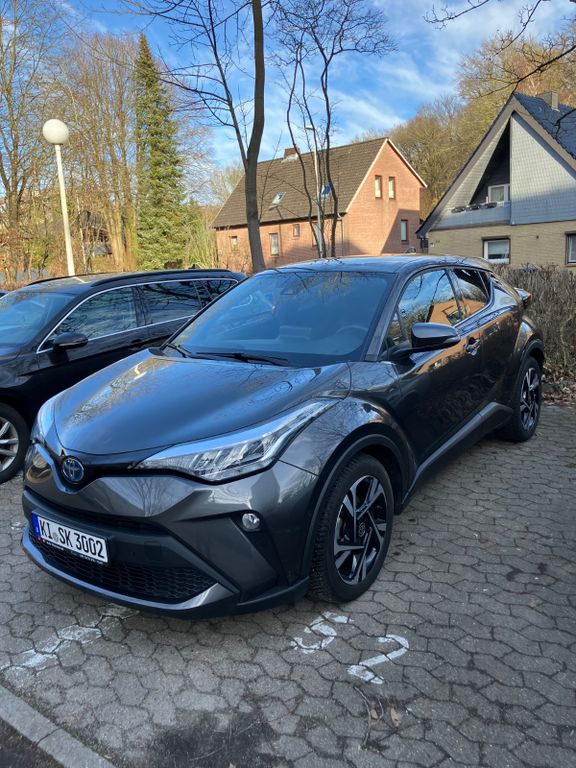 Bild des Angebotes Toyota C-HR 2.0-l-VVTi Hybrid Team Deutschland Team...