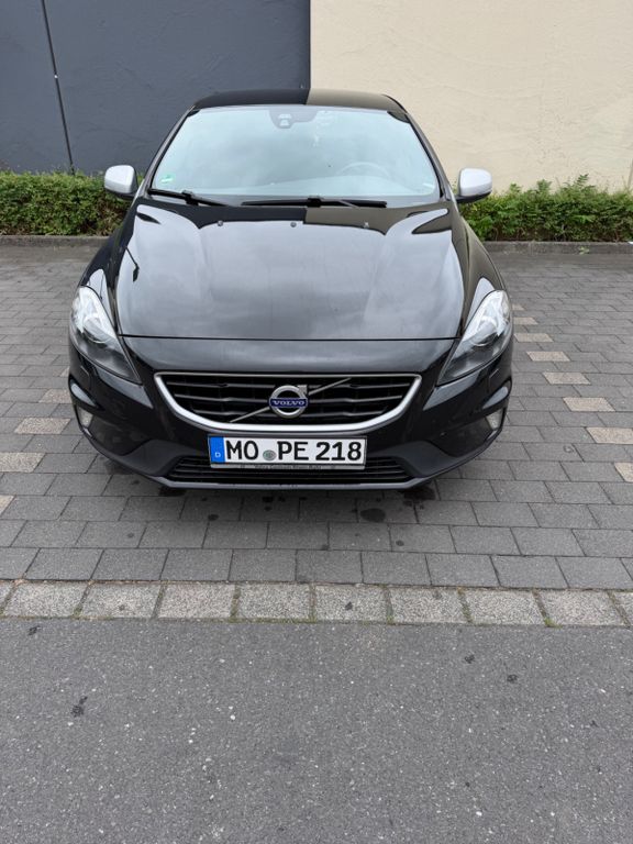 Bild des Angebotes Volvo V40 D4 Geartronic R-Design