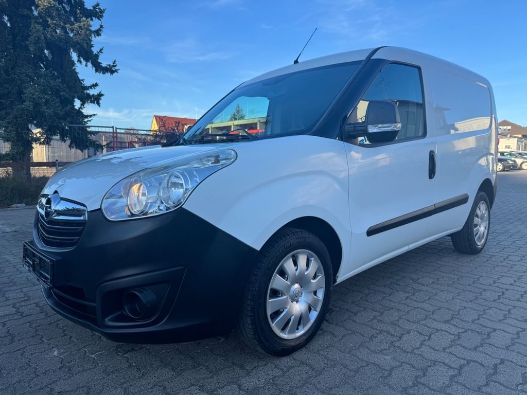 Bild des Angebotes Opel Combo D Kasten L1H1 2,4t/KLIMA/ZV/AHK/115TKM