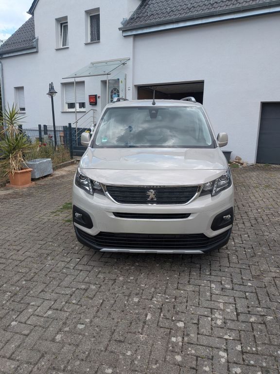 Bild des Angebotes Peugeot Rifter BlueHDi 130 EAT8 Allure L2 Allure