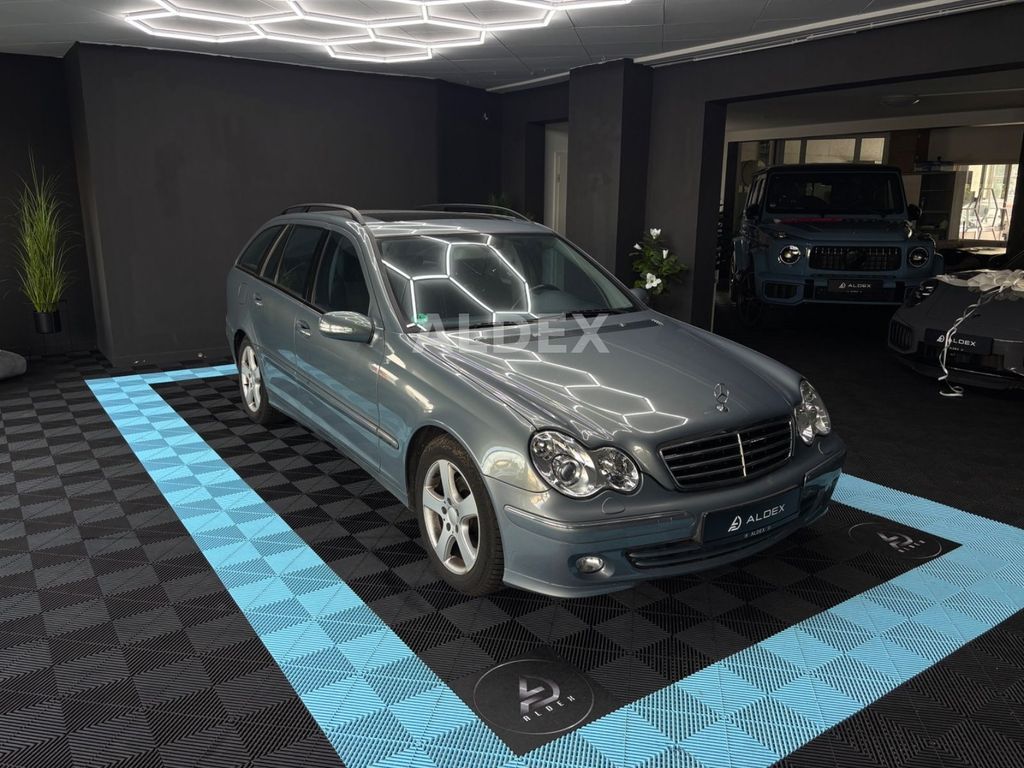 Bild des Angebotes Mercedes-Benz C 200 KOMPRESSOR°PANO°AUTOMATIK°AHK°SZHZ°