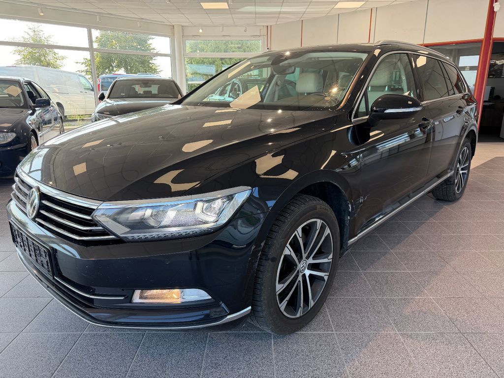 Bild des Angebotes Volkswagen Passat Variant Highline 4Motion*LED*AHK*KAMERA*