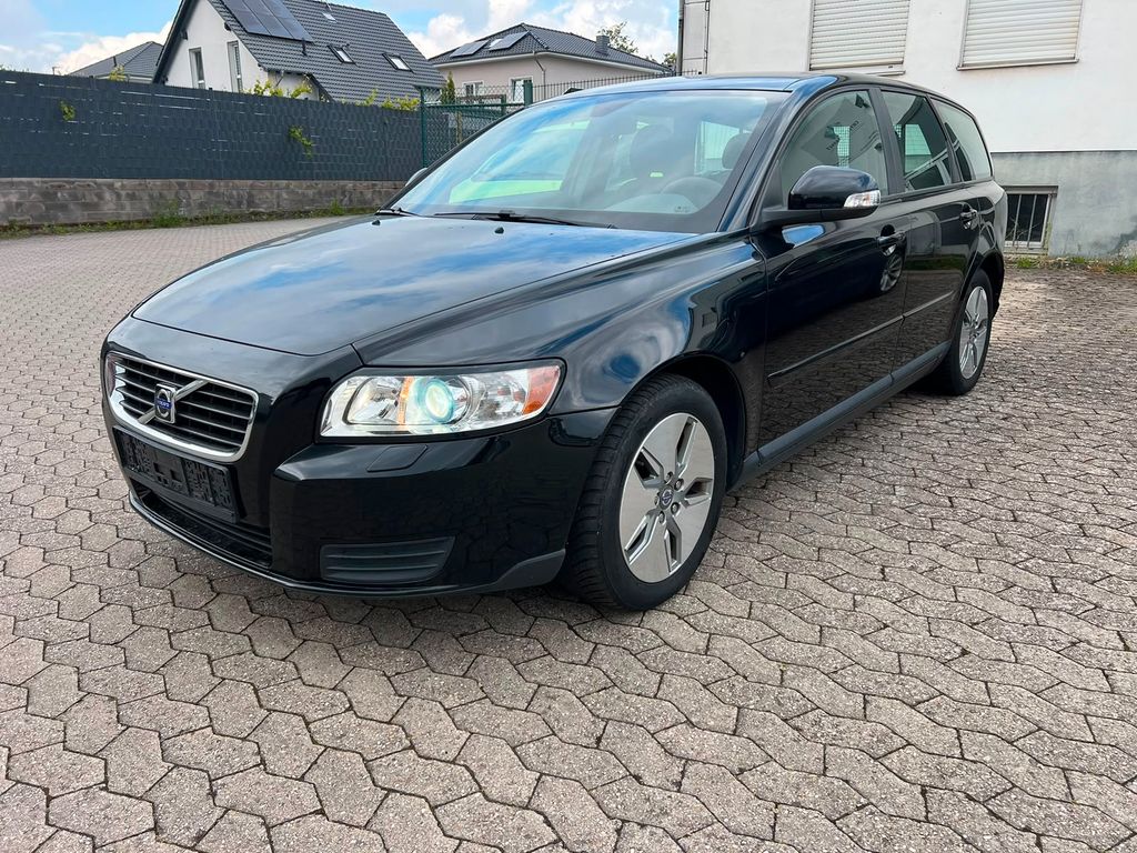 Bild des Angebotes Volvo V50 Kombi 1.6 D Drive Kinetic