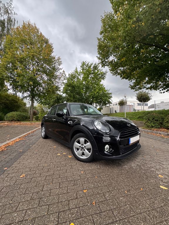 Bild des Angebotes MINI Cooper Classic Trim 2020 bj 2. Hand