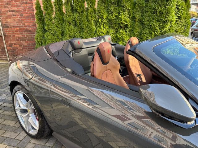 Bild des Angebotes Ferrari Roma Spider*Carbon*Alcantara*LEDs*Inkl.19% MwSt
