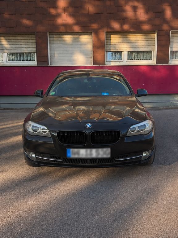 Bild des Angebotes BMW 523i - Automatik