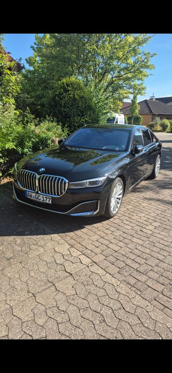 Bild des Angebotes BMW 750i xDrive -