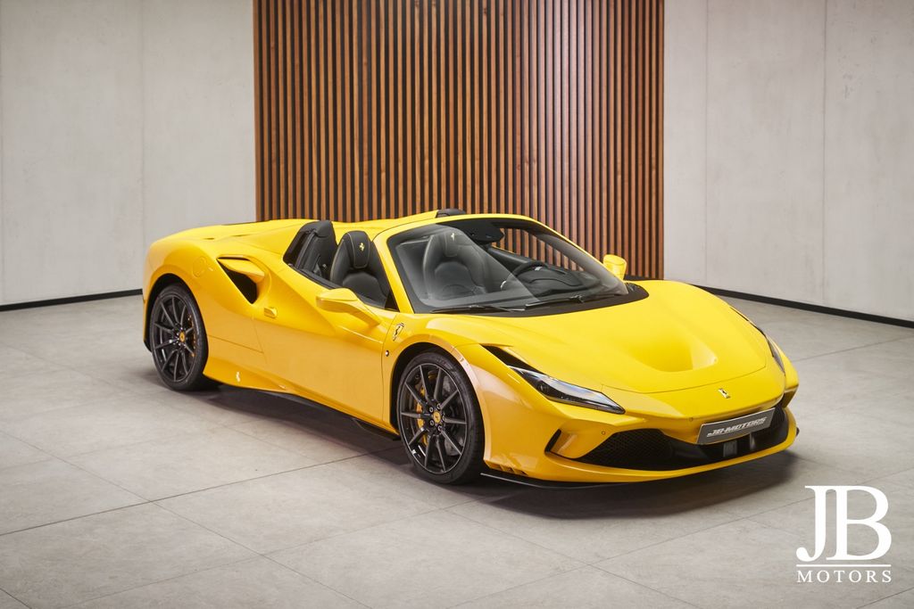 Bild des Angebotes Ferrari F8 Spider Lift Carbon Wheels LED Daytona Seat