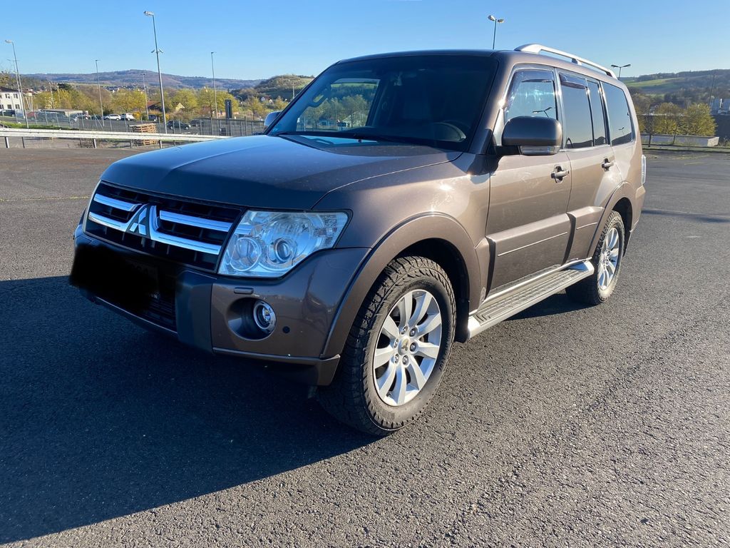 Bild des Angebotes Mitsubishi Pajero 3,2 DI-D 4WD Instyle Automatik Instyle