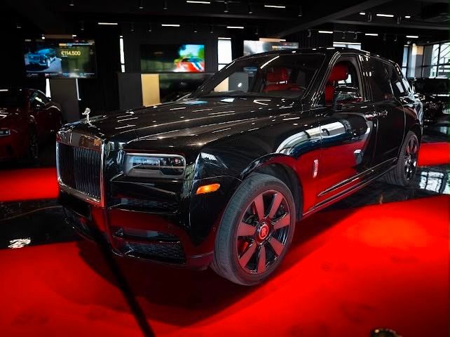 Bild des Angebotes Rolls-Royce Cullinan - Sport Utility/HuD/LEDER/