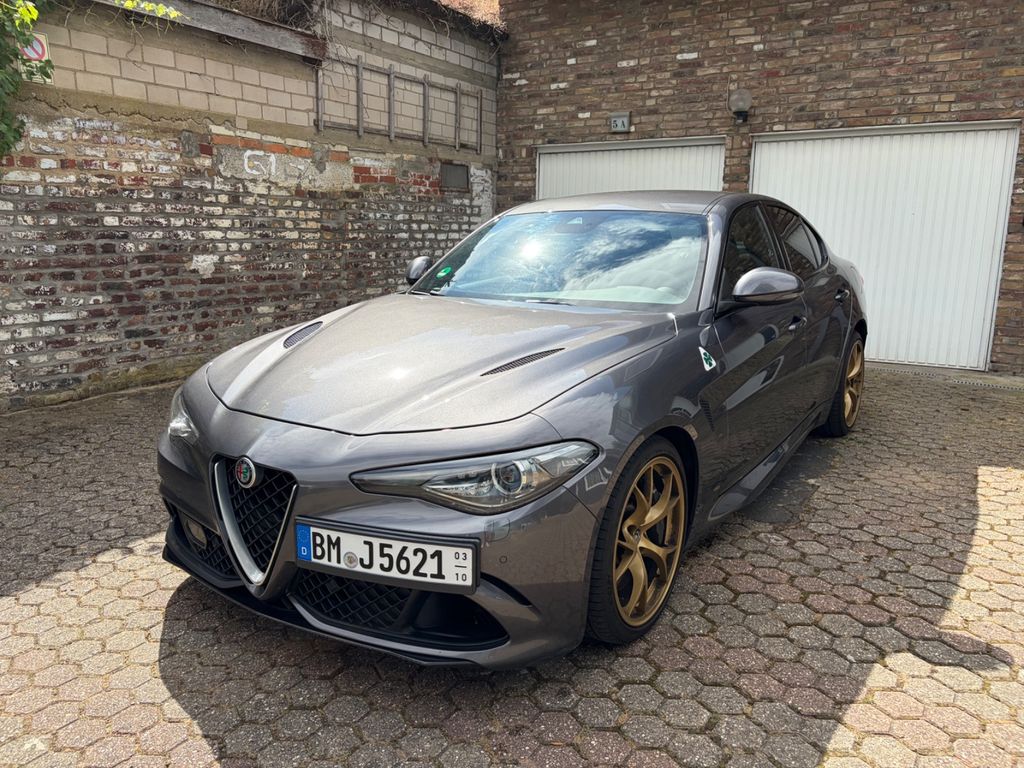 Bild des Angebotes Alfa Romeo Giulia 2.9 V6 Bi-Turbo 375 kW AT8 Quadrifogl...