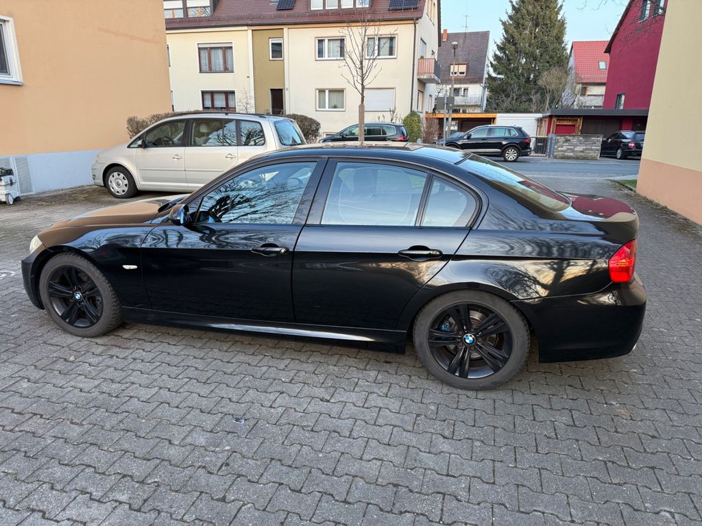 Bild des Angebotes BMW 320d -
