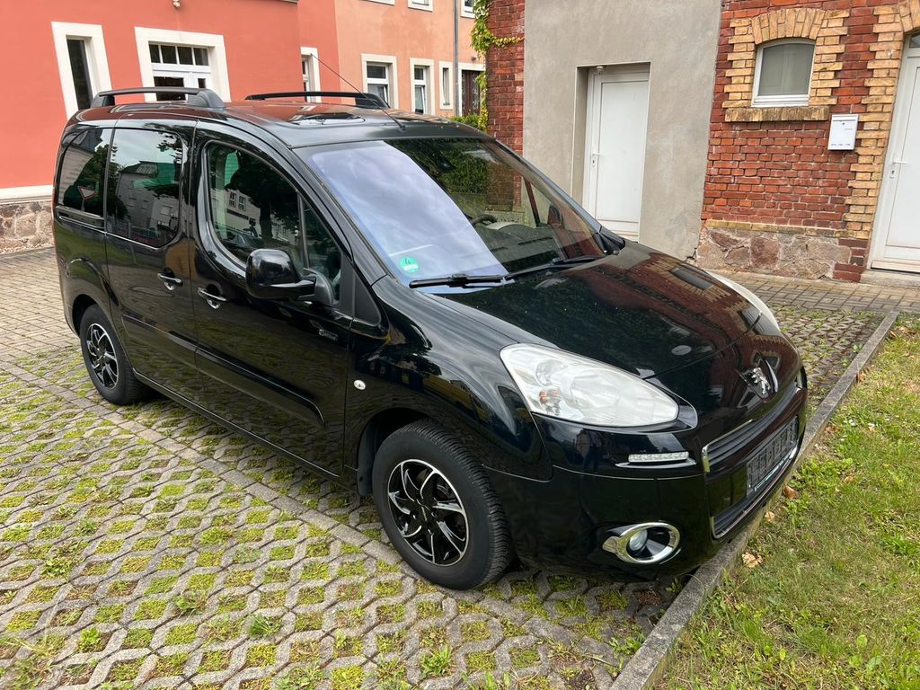 Bild des Angebotes Peugeot Partner 1.6/Panorama/Tempomat/1-Hand
