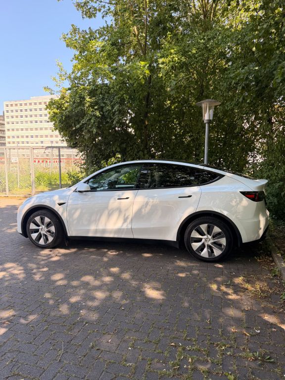 Bild des Angebotes Tesla Model Y Dual Motor AWD mit Garantie, FSD Inkl.