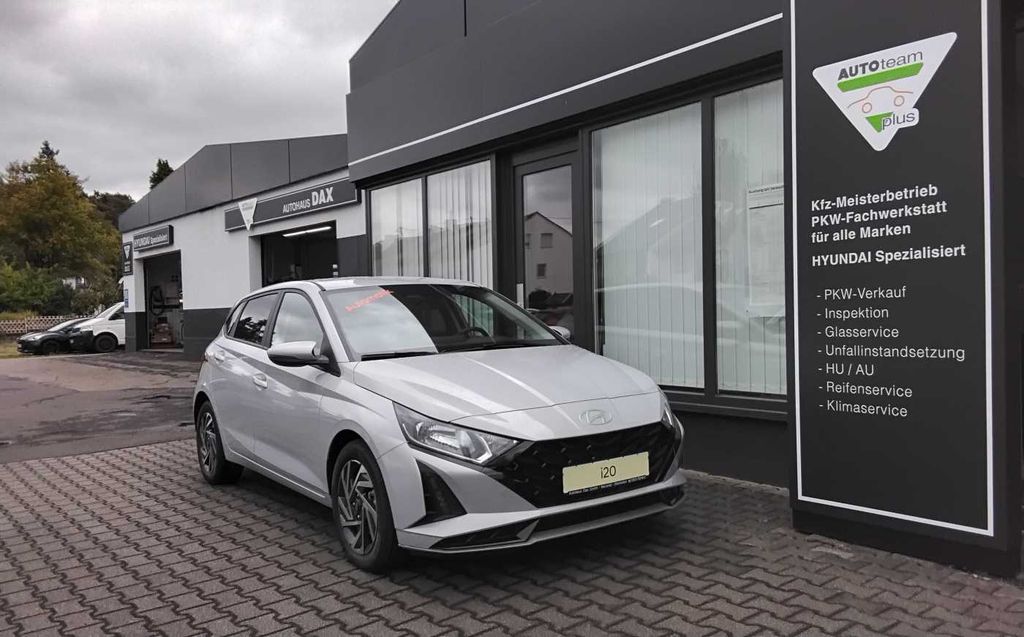 Bild des Angebotes Hyundai i20 1.0 T-GDI DCT NAVI Sitzh. ALU KAMERA
