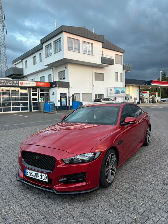 Bild des Angebotes Jaguar XE R-Sport*BiXenon*Panorama*SHZ*NaVi