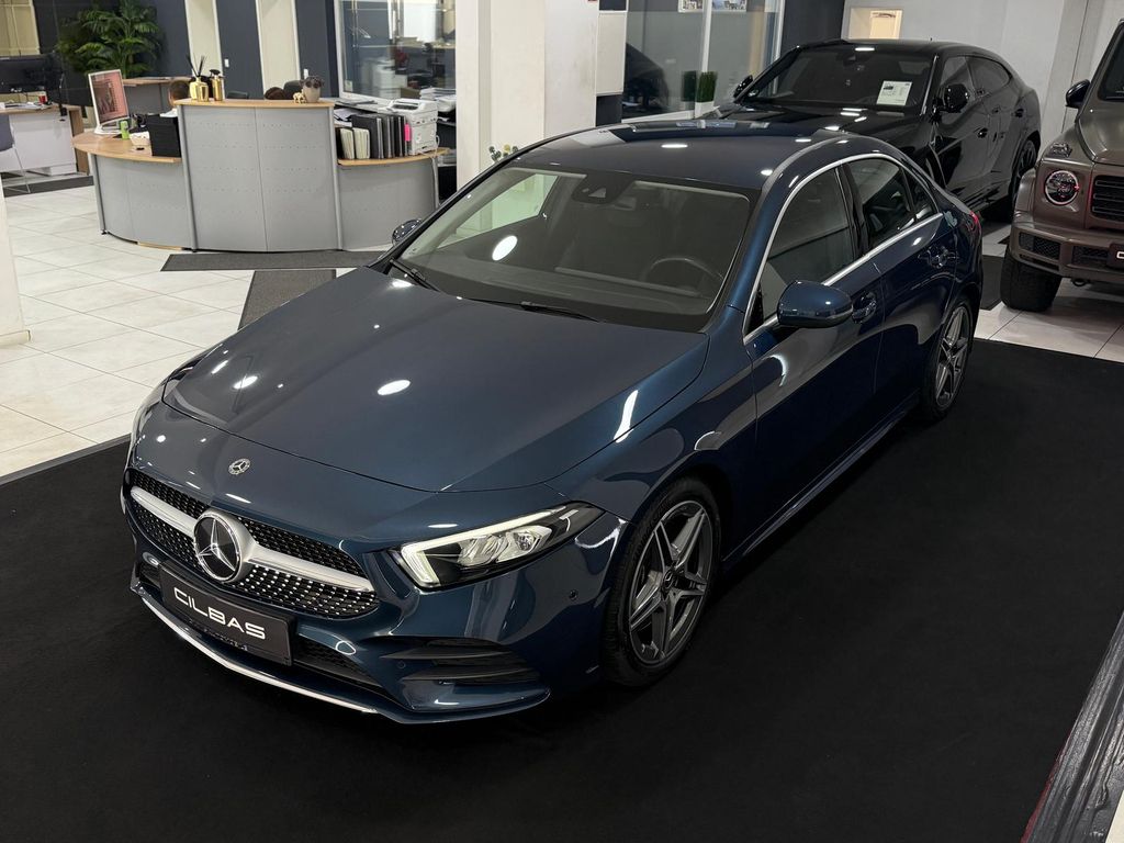 Bild des Angebotes Mercedes-Benz A 250 7G LIMO AMG-LINE*WIDESCREEN*LED*SPURH*SHZ*