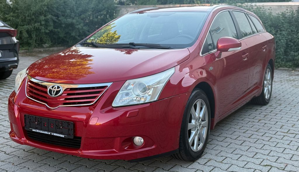 Bild des Angebotes Toyota Avensis Combi  2.2D Automatik